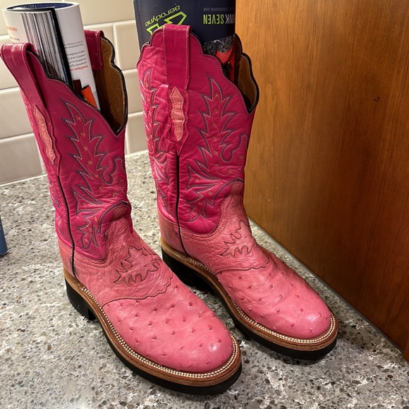 Pink ostrich Lucchese boots - Picture 4 of 7